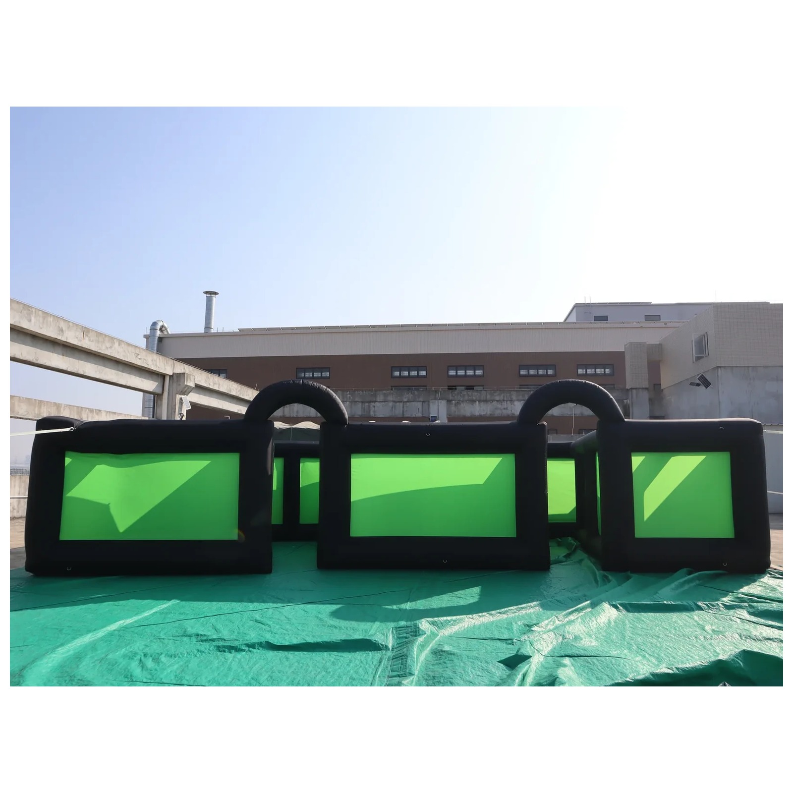 야외용 검정색-녹색 에어바운스 미로 10X10m 33X - Outdoor Adventure Rentals 리뷰 및 가격